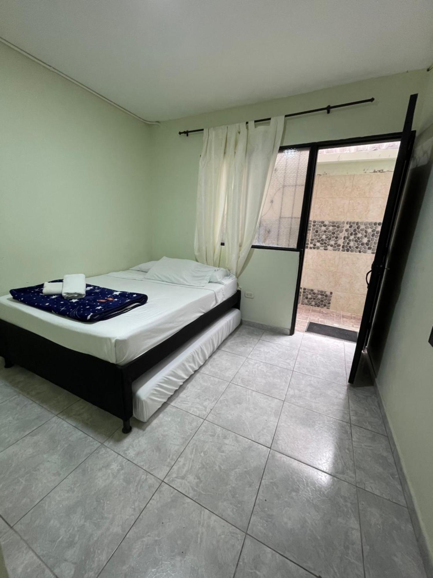 Apartamento Plazoleta De Colores Guatapé Exterior photo